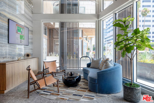 3223 Wilshire Boulevard, Santa Monica CA: https://media.crmls.org/mediaz/567ec953-e0fc-44fb-8344-af686edda185.jpg