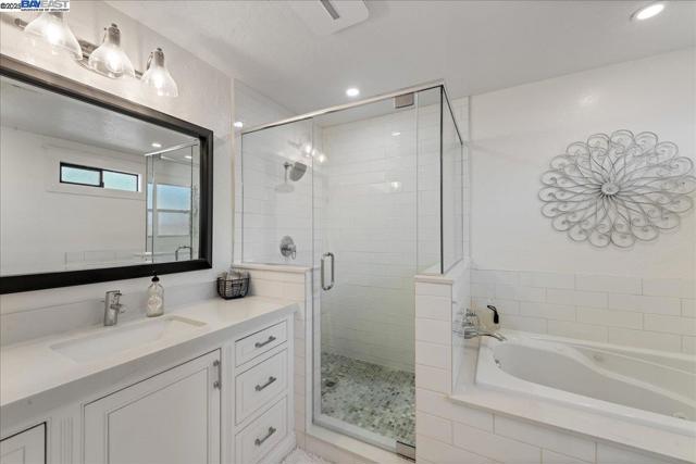325 Crest Ave, Alamo CA: https://media.crmls.org/mediaz/567ee972-56d7-4943-b1c2-8187dd4c71b5.jpg