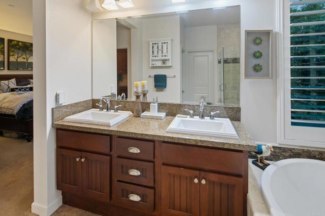 674 Calypso Pl, Encinitas CA: https://media.crmls.org/mediaz/567fa2ea-16ce-4244-b4ff-ac9a76998804.jpg