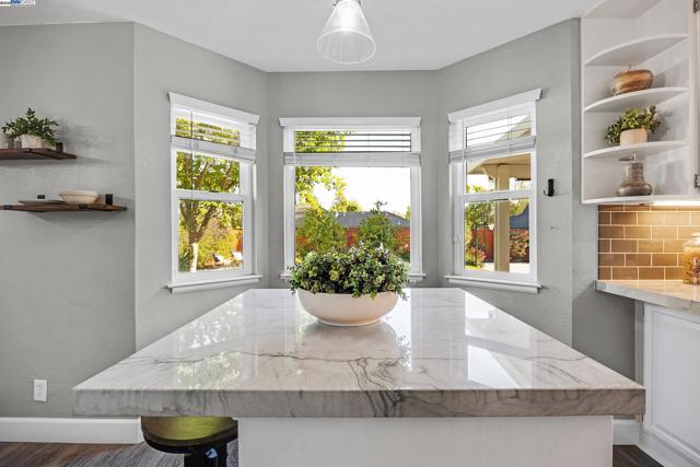 1153 Sherry Way, Livermore CA: https://media.crmls.org/mediaz/5681b57b-39b8-42fe-8343-3254ab9d54a9.jpg