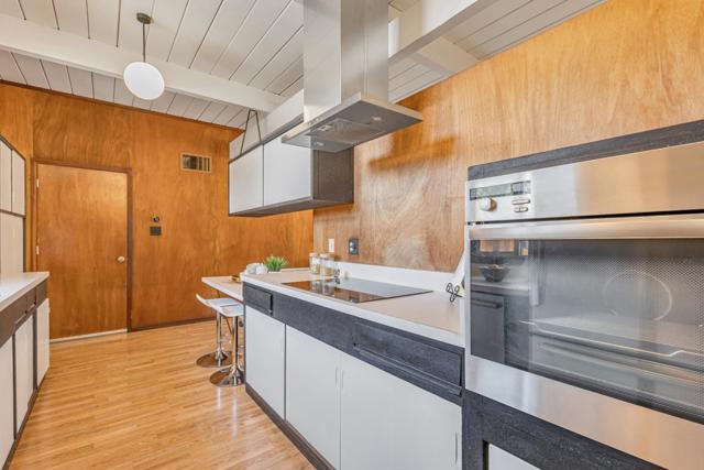 1664 Eleanor Drive, San Mateo CA: https://media.crmls.org/mediaz/568354f5-cbe4-46b1-b115-1cb2101867f6.jpg