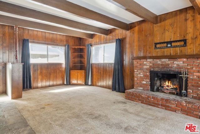 286 S Fairway Drive, Lake Arrowhead CA: https://media.crmls.org/mediaz/568479c4-93ad-4960-b54f-8125187e3740.jpg