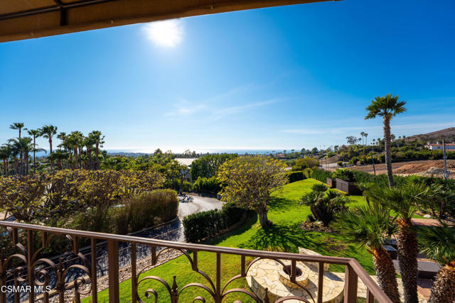 5810 Zumirez Drive, Malibu CA: https://media.crmls.org/mediaz/568485a3-c269-4b05-86de-51e3320430da.jpg
