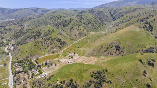 2837 Clear Canyon Road, Lebec CA: https://media.crmls.org/mediaz/5684b792-b208-4bab-b07f-5504054842c2.jpg