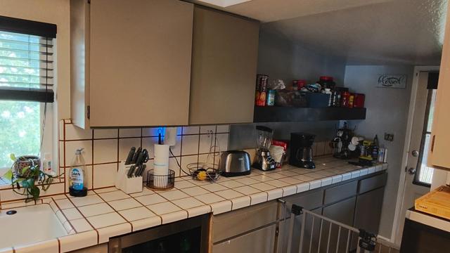 713 7th Street, Hollister CA: https://media.crmls.org/mediaz/568523b6-bc43-45a1-a6e3-4660255364fd.jpg