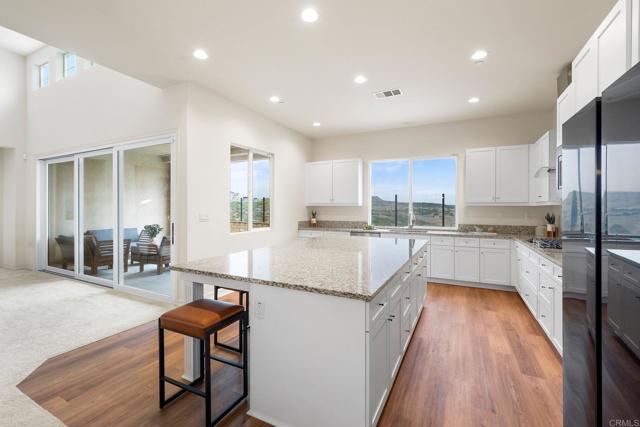 1228 Spivey Rd, Chula Vista CA: https://media.crmls.org/mediaz/56857159-03df-4c94-bd0b-676e19c8a058.jpg