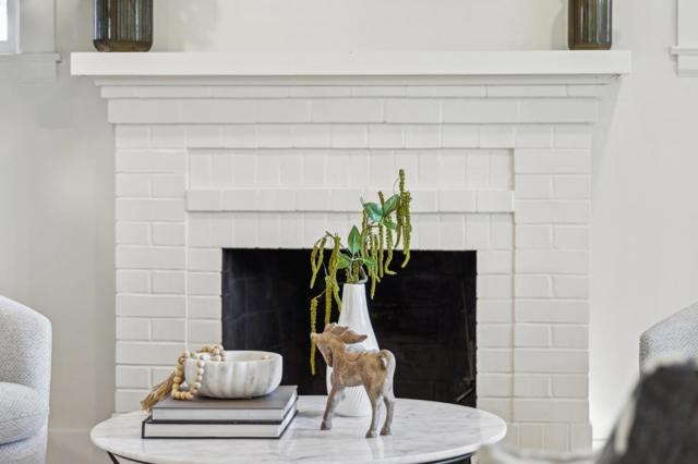 2149 High Street, Palo Alto CA: https://media.crmls.org/mediaz/568682eb-72e4-46ca-b87a-33576d52a97a.jpg
