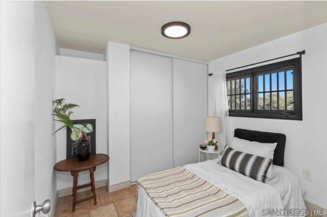 2486 L Street, San Diego CA: https://media.crmls.org/mediaz/5688a711-d8b0-4708-837d-d040b51c3429.jpg