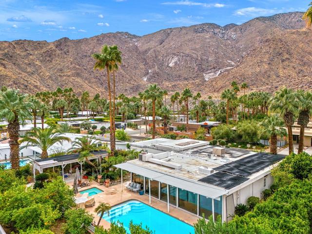 968 N Fairview Circle, Palm Springs CA: https://media.crmls.org/mediaz/5688bde8-14e3-455a-8ce4-3b1b0d139097.jpg