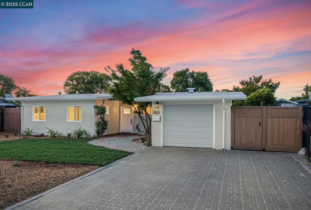 803 Hacienda way