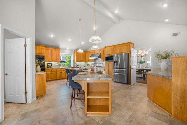 17157 Heatherwood Way, Morgan Hill CA: https://media.crmls.org/mediaz/568a326e-71af-4a6b-a0d5-4b33511d4385.jpg