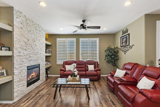 013_Living Room