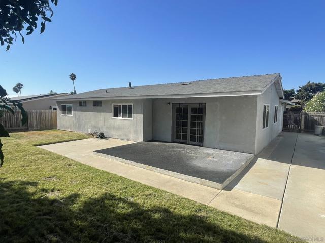 4043 Mira Costa St., Oceanside CA: https://media.crmls.org/mediaz/568a7c36-ef74-4d2d-a062-5371bcf91865.jpg