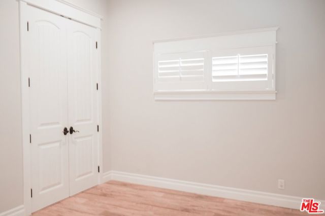 22224 Cass Avenue, Woodland Hills CA: https://media.crmls.org/mediaz/568aad3e-434e-46d7-b1a5-4198e27388df.jpg