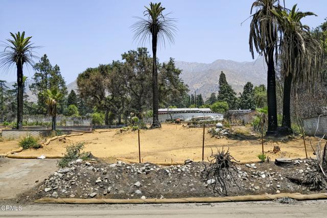 677 E Palm Street, Altadena CA: https://media.crmls.org/mediaz/568acaf6-6aed-4658-bb62-fc7b3124e017.jpg