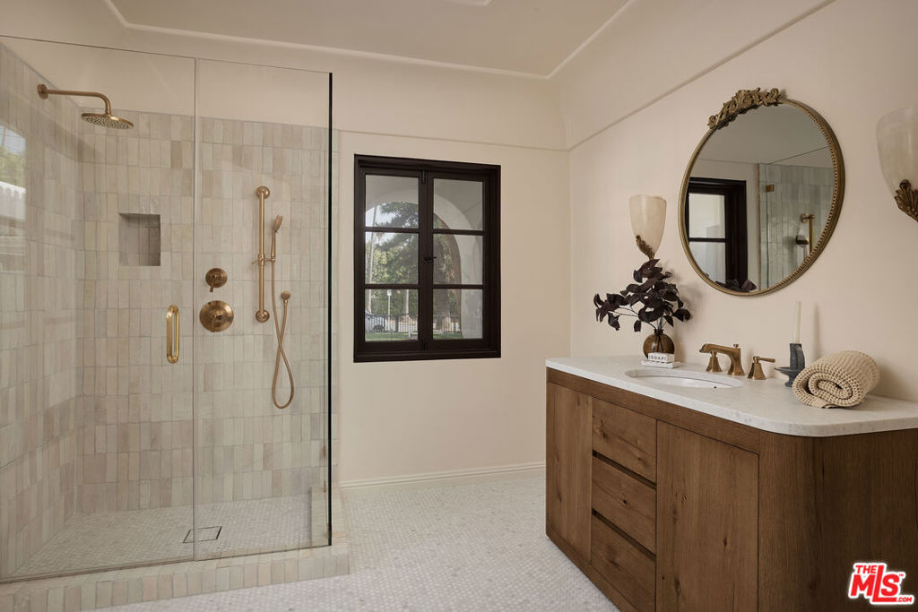 MLS #25612933 image #12