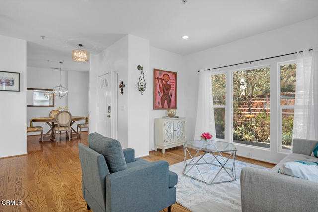 1300 Blue Hill Road, Los Angeles CA: https://media.crmls.org/mediaz/568bb114-7ea2-4517-9d42-d7a396b6b63e.jpg