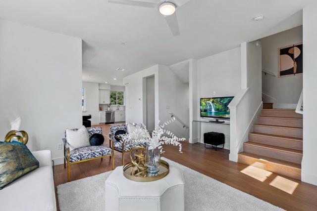 927 Woodside Road, Redwood City CA: https://media.crmls.org/mediaz/568be947-f396-4b32-adc9-5c3958f07ed4.jpg