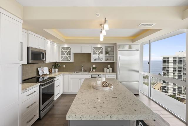Detail Gallery Image 6 of 36 For 1810 Avenida Del Mundo #1504,  Coronado,  CA 92118 - 2 Beds | 2 Baths