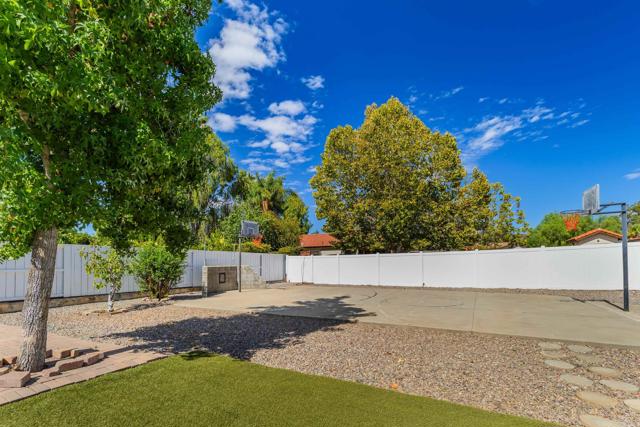 Detail Gallery Image 3 of 37 For 24010 Del Amo Rd, Ramona,  CA 92065 - 3 Beds | 2 Baths