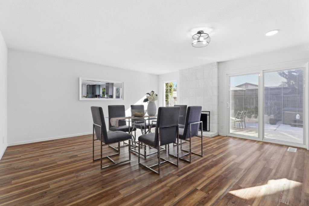 https://media.crmls.org/mediaz/568cb07e-93cc-4dad-a019-206e13a76325.jpg?preset=X-Large