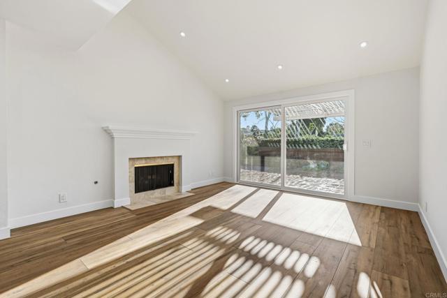 819 Daphne Court, Carlsbad CA: https://media.crmls.org/mediaz/568ce0e5-ec1d-4c1e-9c9a-4c3a03152c71.jpg