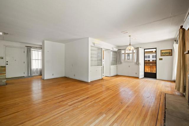 153 Occidental Avenue, Burlingame CA: https://media.crmls.org/mediaz/568e0363-1619-4a05-845c-be2fe3fd3d63.jpg