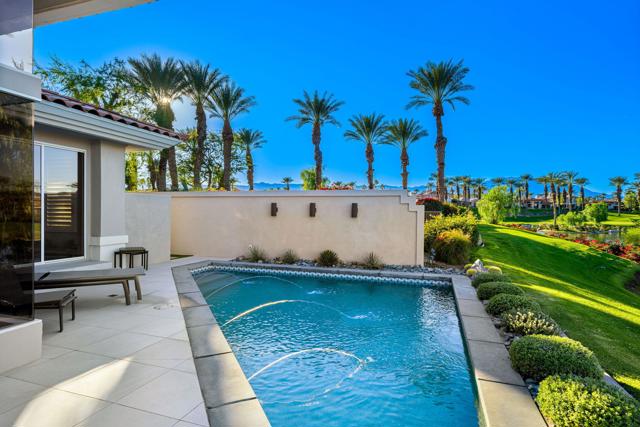 770 Deer Haven Circle, Palm Desert CA: https://media.crmls.org/mediaz/568e2493-baaa-4c70-9f3f-7667d5a2e6c8.jpg