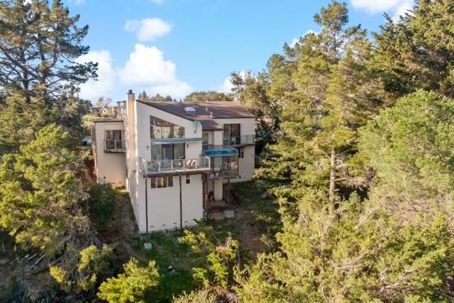 131 Los Vientos Way, San Carlos CA: https://media.crmls.org/mediaz/568e2d9d-2705-49a8-a7f2-c13923197398.jpg