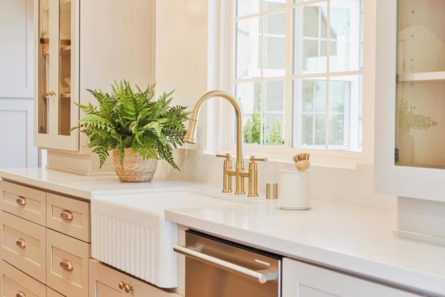 3951 Atascadero Drive, San Diego CA: https://media.crmls.org/mediaz/568e334a-091a-4aa5-93f5-eb0c28dec696.jpg