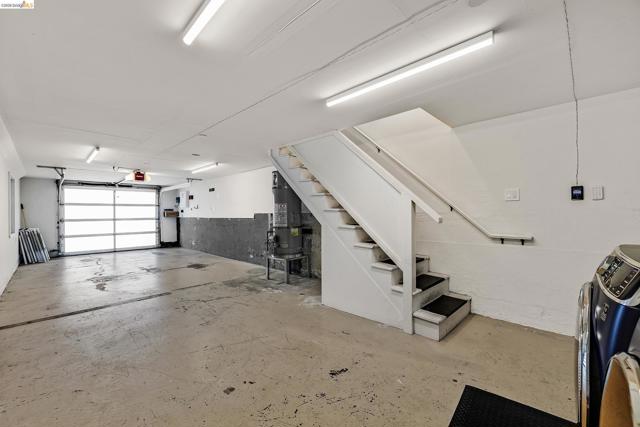 1424 Sunnyslope Ave, Belmont CA: https://media.crmls.org/mediaz/568e5eee-5d38-4f89-972a-6fbe60c0ea4e.jpg