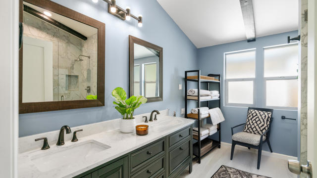 Image 4 of 62 For 74654 Stage Line Drive