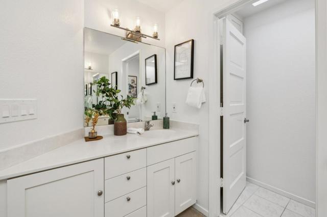 64 Los Altos Square, Los Altos CA: https://media.crmls.org/mediaz/56903cb3-2fc1-4918-a474-899bf7c66d9f.jpg