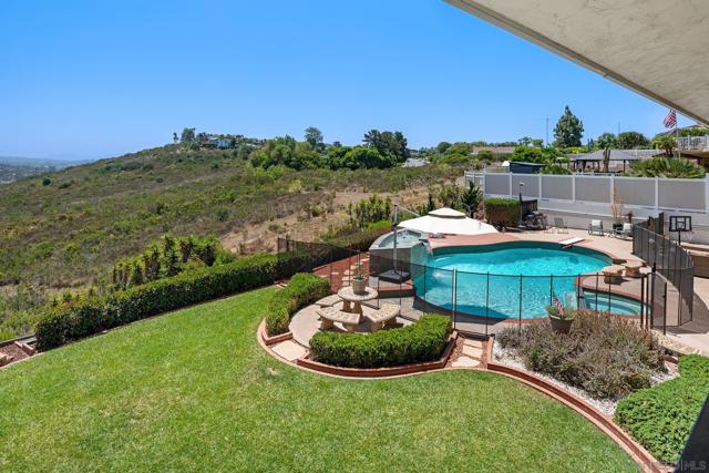 6143 Madra, San Diego CA: https://media.crmls.org/mediaz/569084a0-8fdb-4bad-b4c4-01a7977ec9cf.jpg