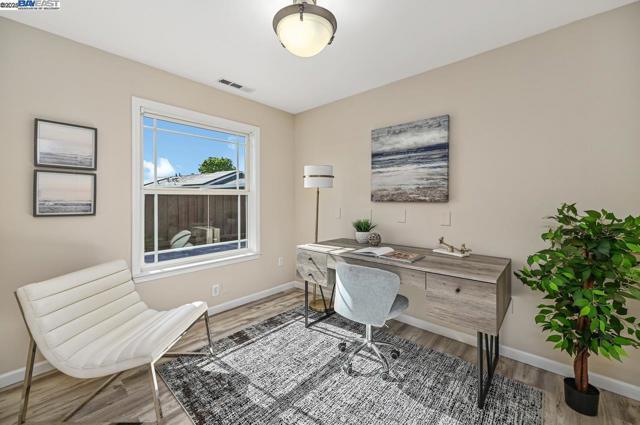 3370 Gardella Plaza, Livermore CA: https://media.crmls.org/mediaz/569089a8-cd99-4042-8be5-c7476a55ff51.jpg