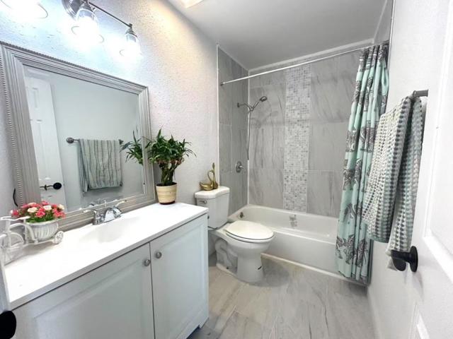 186 Checkers Drive, San Jose CA: https://media.crmls.org/mediaz/56912f3b-e65f-4268-a5c4-a08d03d4074f.jpg