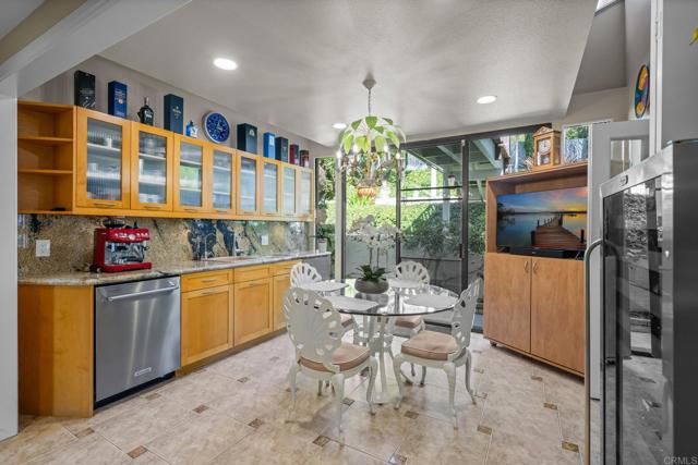 4770 Jellett Street, San Diego CA: https://media.crmls.org/mediaz/5691b8ad-97b0-43cd-b8d7-445749aa83d9.jpg