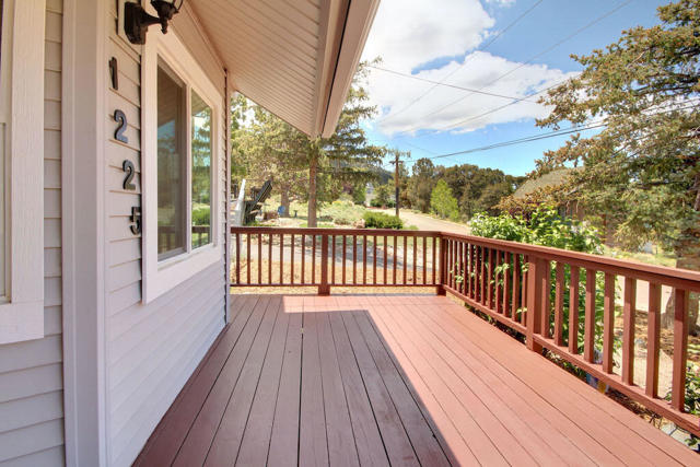1225 Crestwood Drive, Big Bear CA: https://media.crmls.org/mediaz/5692036c-7509-4708-a94b-367074d369b5.jpg