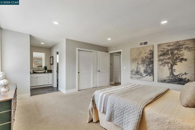 2782 Canyon Creek Dr, San Ramon CA: https://media.crmls.org/mediaz/56923cb9-c5de-4e0f-a04a-a503a948e035.jpg