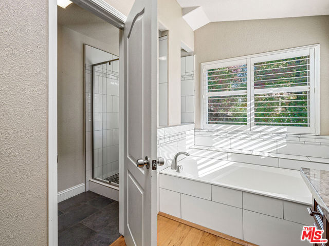 MLS #25598677 image #24