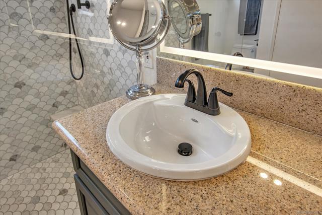 Image 37 of 50 For 3942 Catamarca Dr