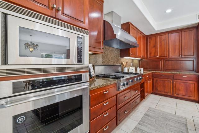 Detail Gallery Image 13 of 48 For 2535 San Clemente Ave, Vista,  CA 92084 - 4 Beds | 4 Baths