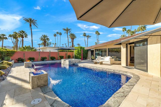 45371 Rancho Palmeras Drive, Indian Wells CA: https://media.crmls.org/mediaz/56950803-70b6-4558-bb3c-c64318dadffb.jpg