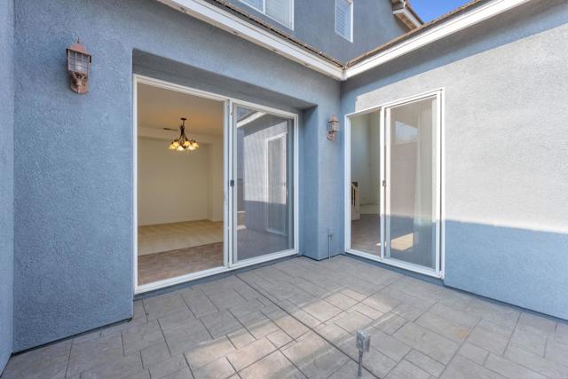 Detail Gallery Image 14 of 55 For 106 Chesapeake Ct, San Marcos,  CA 92069 - 4 Beds | 3 Baths