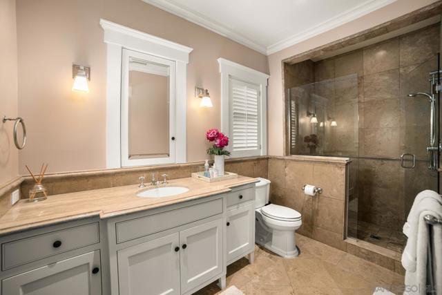 Image 41 of 58 For 820 Glorietta Blvd