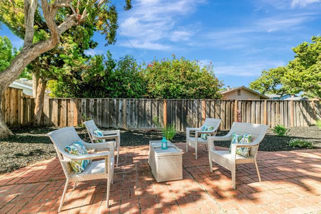 657 Coleraine Court, Sunnyvale CA: https://media.crmls.org/mediaz/5696716e-7ccb-49cf-b8bb-e28b9d90aadc.jpg
