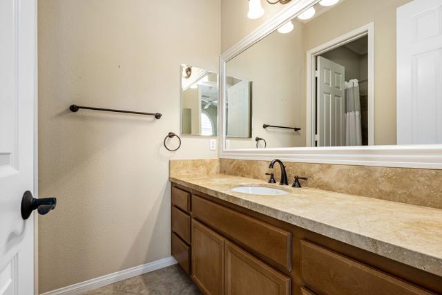 61414 Topaz Drive, La Quinta CA: https://media.crmls.org/mediaz/5696b193-0e9c-4a92-91cf-fca1e760cecd.jpg