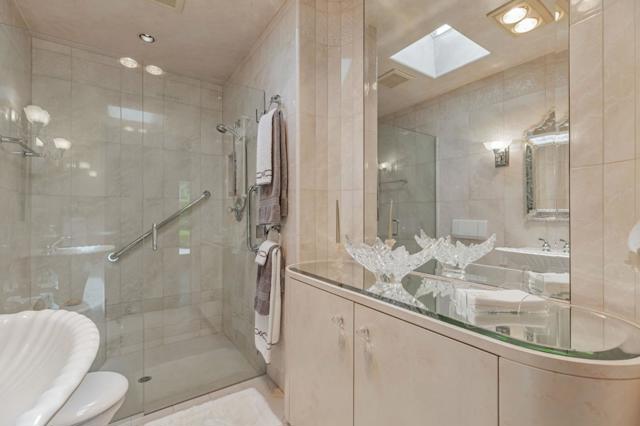 3231 Fieldcrest Drive, Sacramento CA: https://media.crmls.org/mediaz/5696f8a0-1ed8-486c-9fb0-13abf9636fd2.jpg