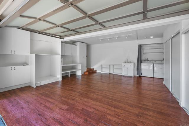 9574 Paseo Montril, San Diego CA: https://media.crmls.org/mediaz/5697f040-f060-4194-aeae-a228667bd0e9.jpg