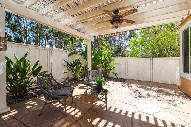1187 Avenida Azul, San Marcos CA: https://media.crmls.org/mediaz/56981ba5-8d58-406f-8ff6-3619db9e81c7.jpg